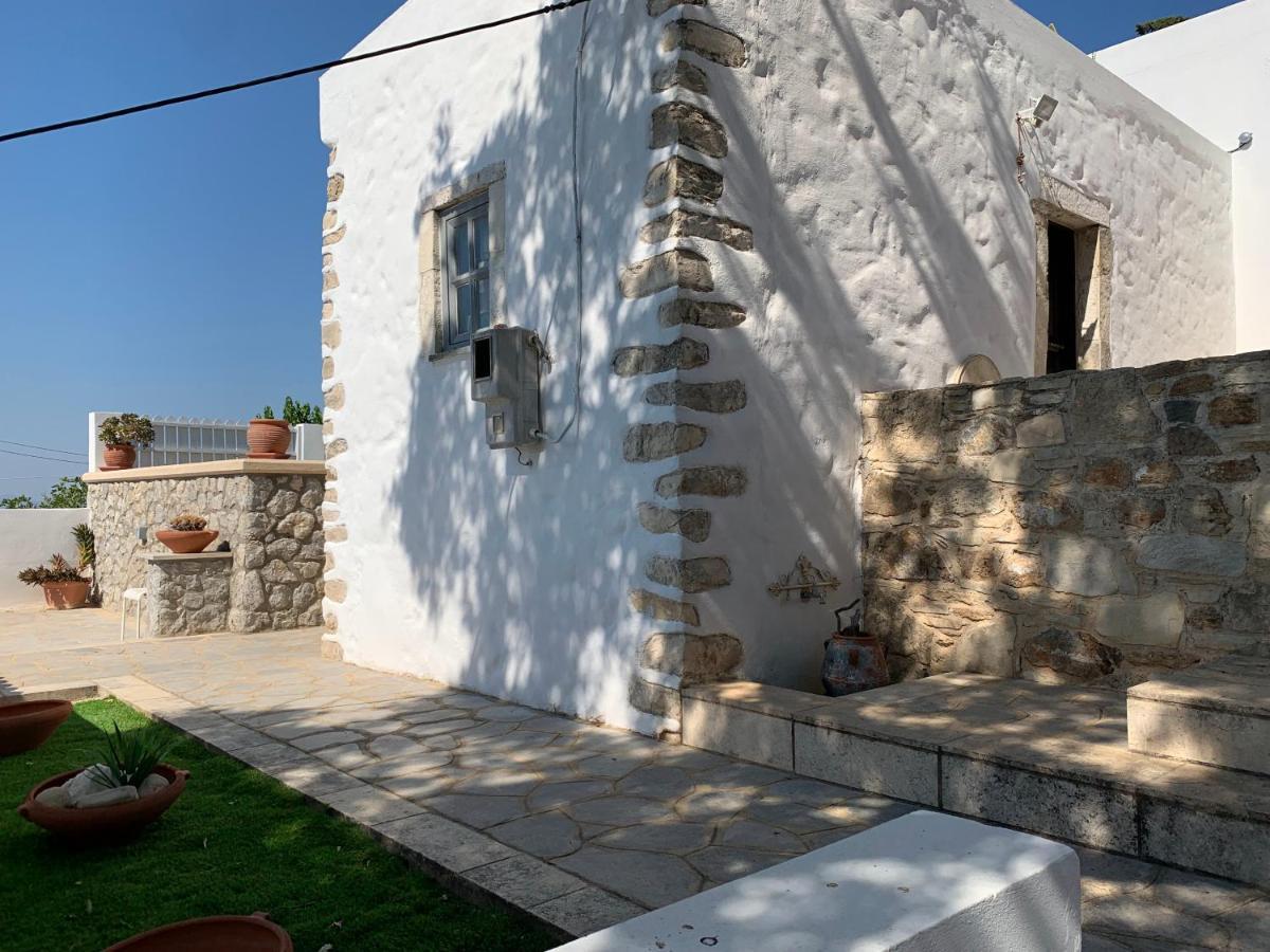 Villa Moeses House à Asfendiou Extérieur photo
