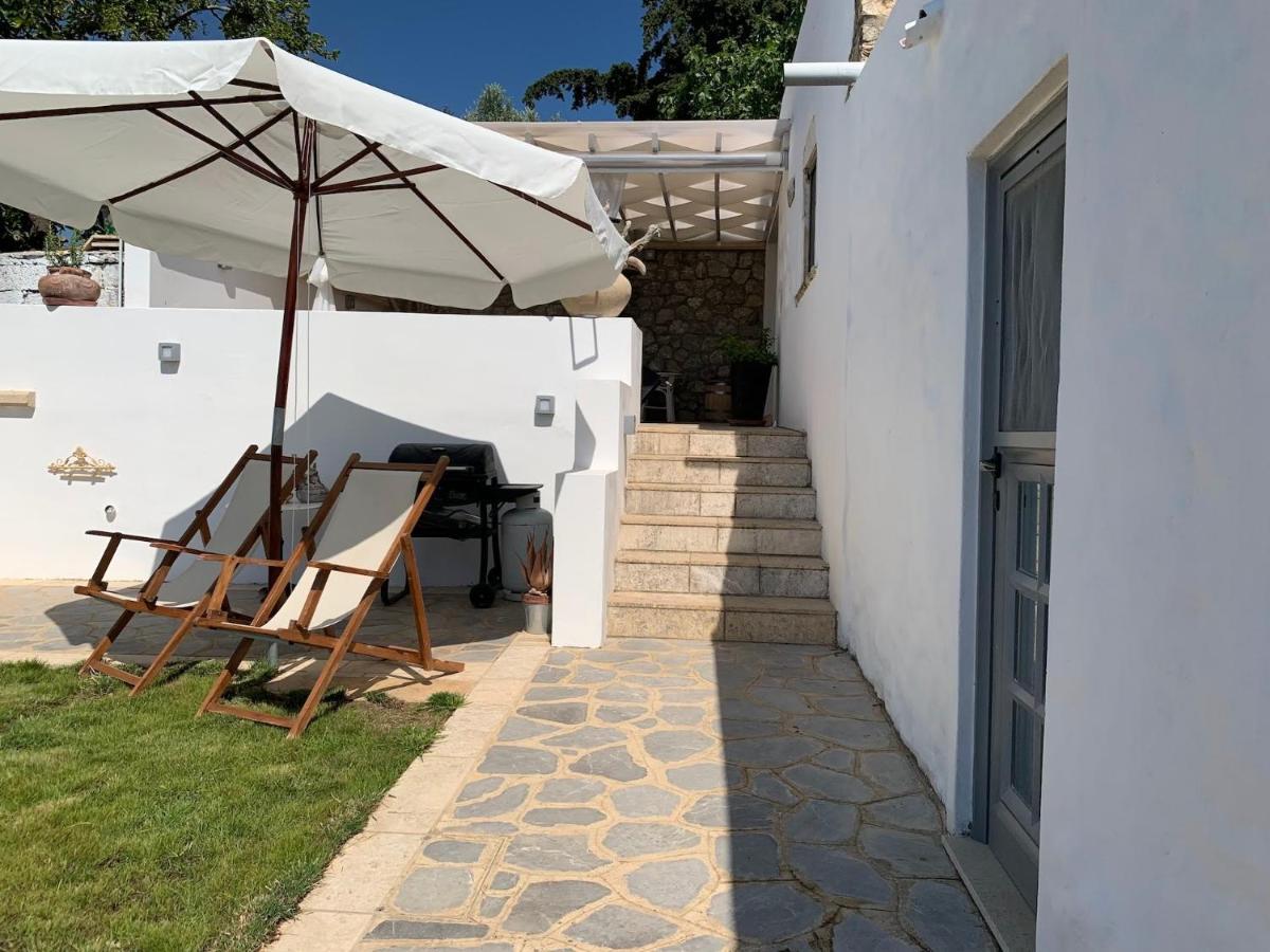 Villa Moeses House à Asfendiou Extérieur photo
